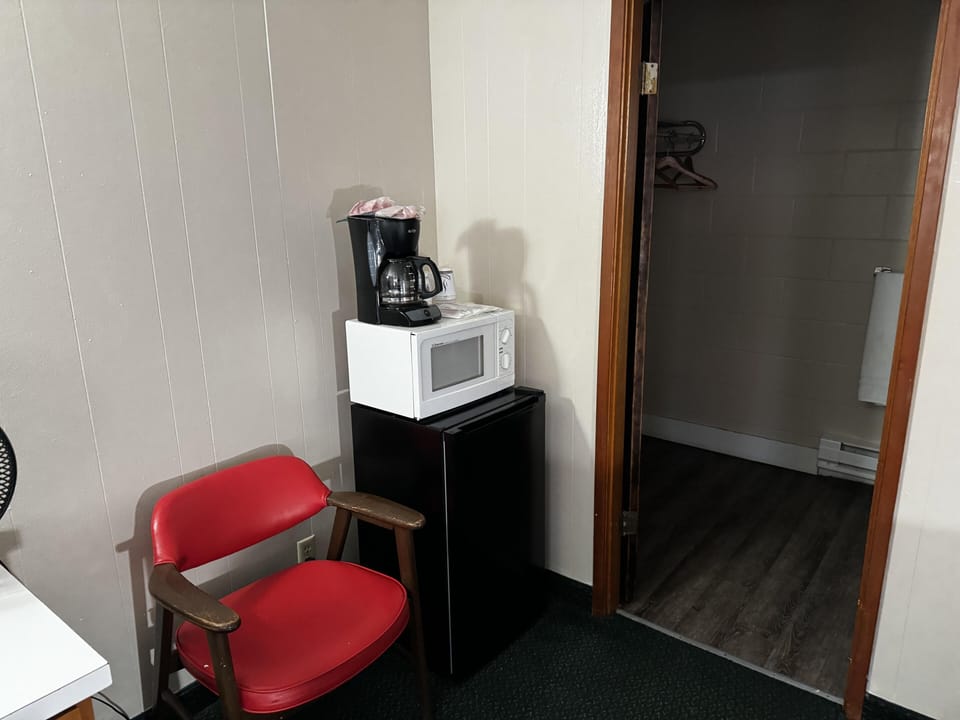 Standard Room, 2 Double Beds | Individually furnished, desk, free WiFi, bed sheets