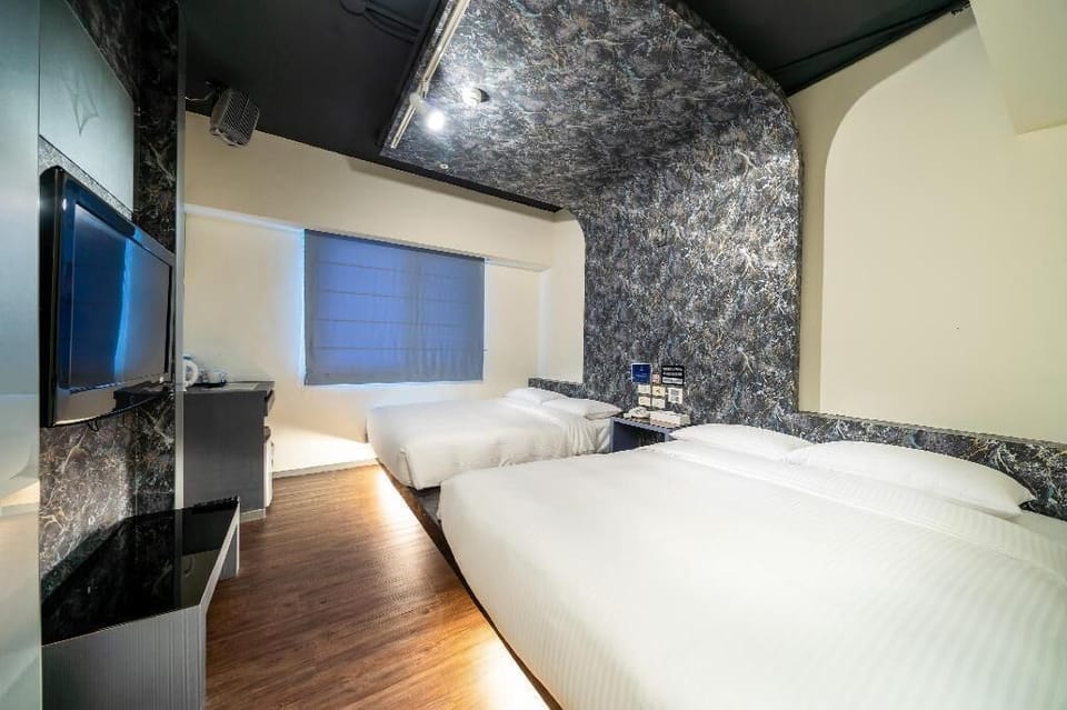 Blackout drapes, free WiFi, bed sheets