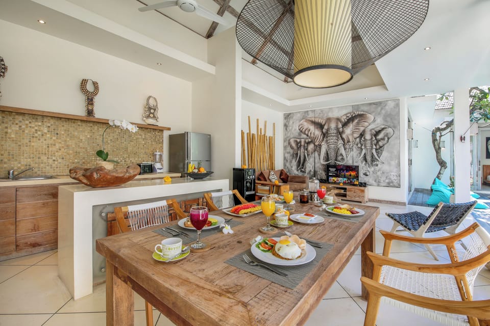 Luxury Villa, 2 Bedrooms, Private Pool | Dining room