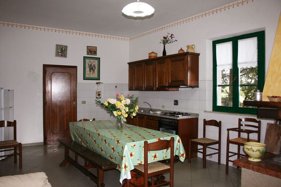 Villa, 5 Bedrooms | Private kitchen | Fridge, oven, stovetop, dishwasher