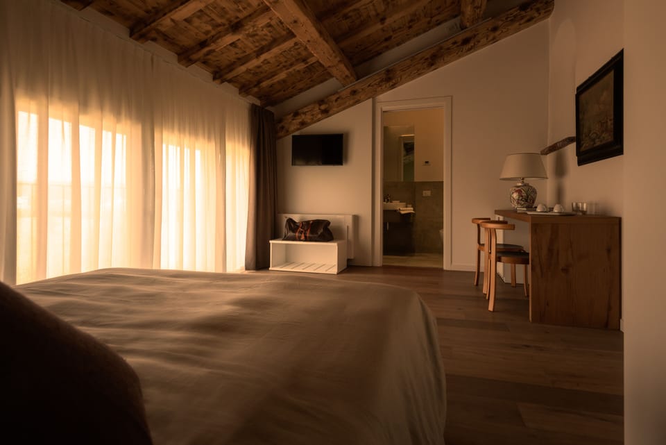 Junior Suite (Visela) | Premium bedding, down comforters, memory foam beds, minibar