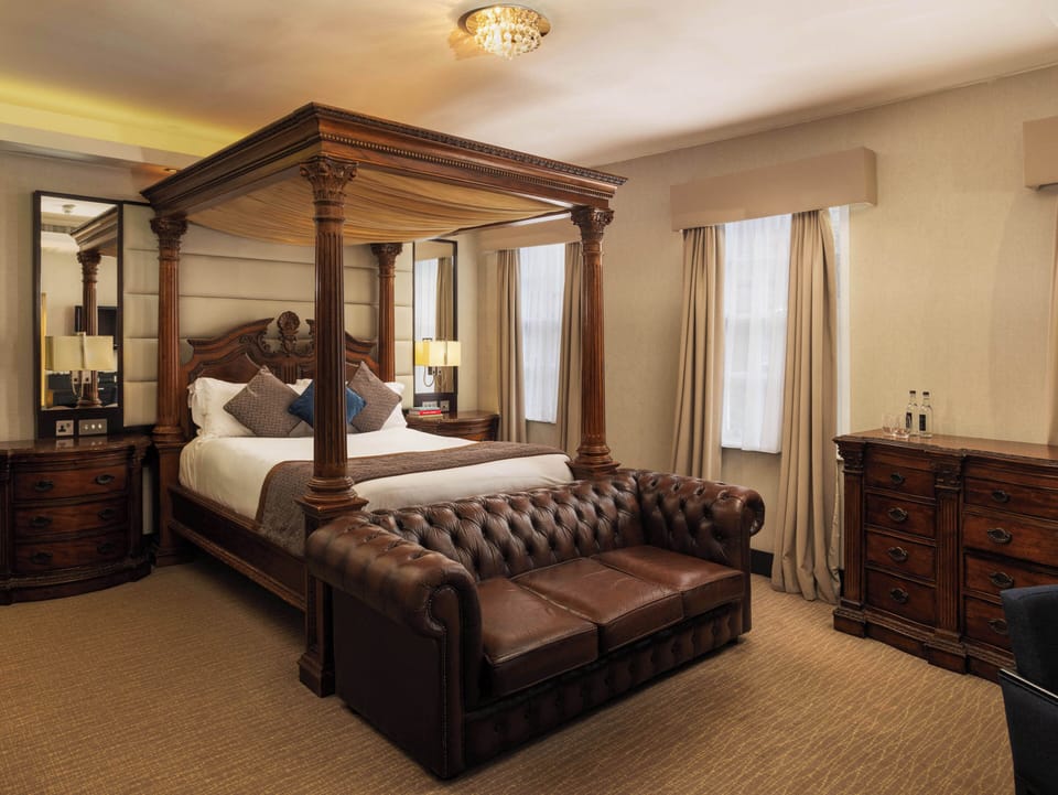 In-room safe, desk, soundproofing, iron/ironing board