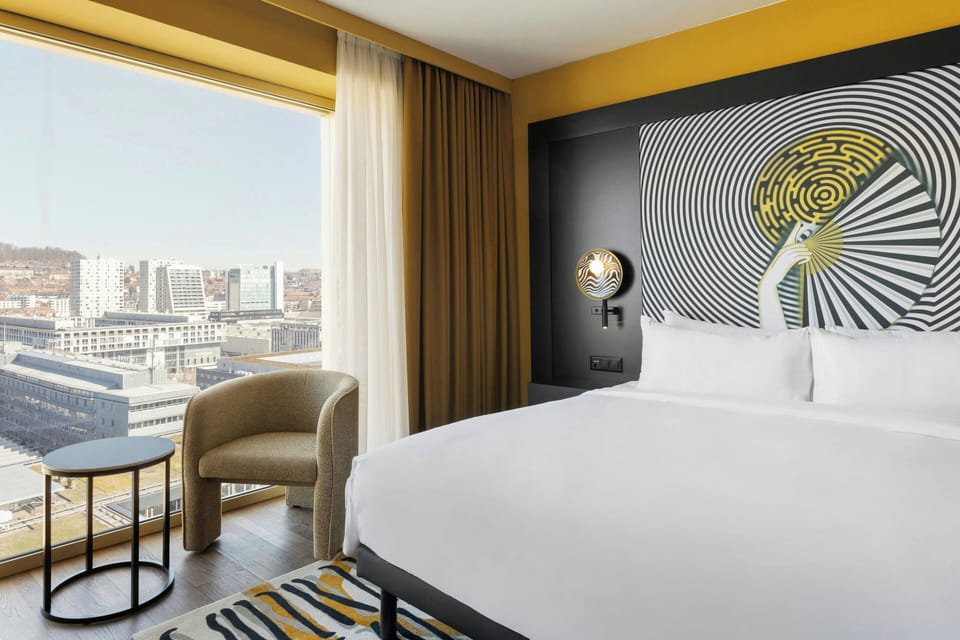 Premium bedding, in-room safe, desk, blackout drapes