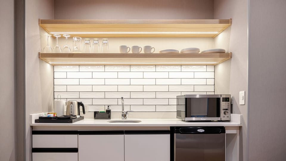 Apartment, 1 Bedroom, Ensuite (3 PAX) | Microwave