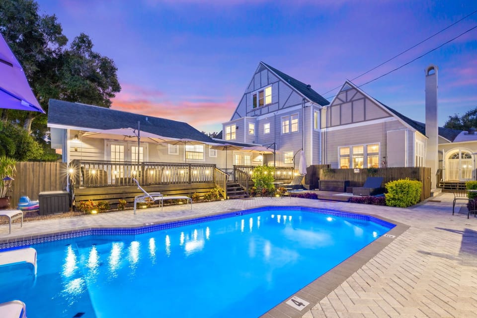 Outdoor pool, open 8:00 AM to 8:00 PM, pool umbrellas, sun loungers