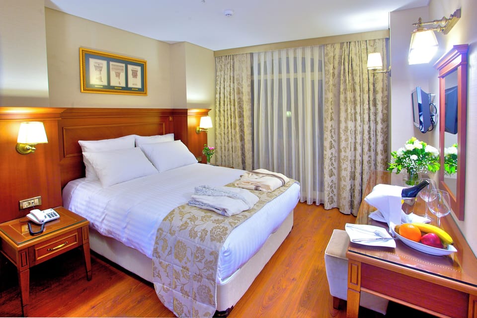 Standard Double or Twin Room | Premium bedding, minibar, in-room safe, desk