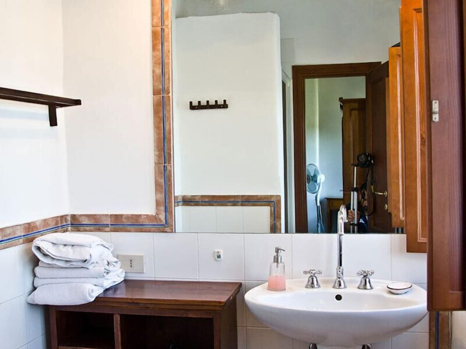 Free toiletries, bidet, towels