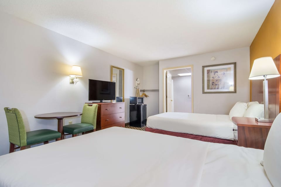 Desk, iron/ironing board, free WiFi, bed sheets