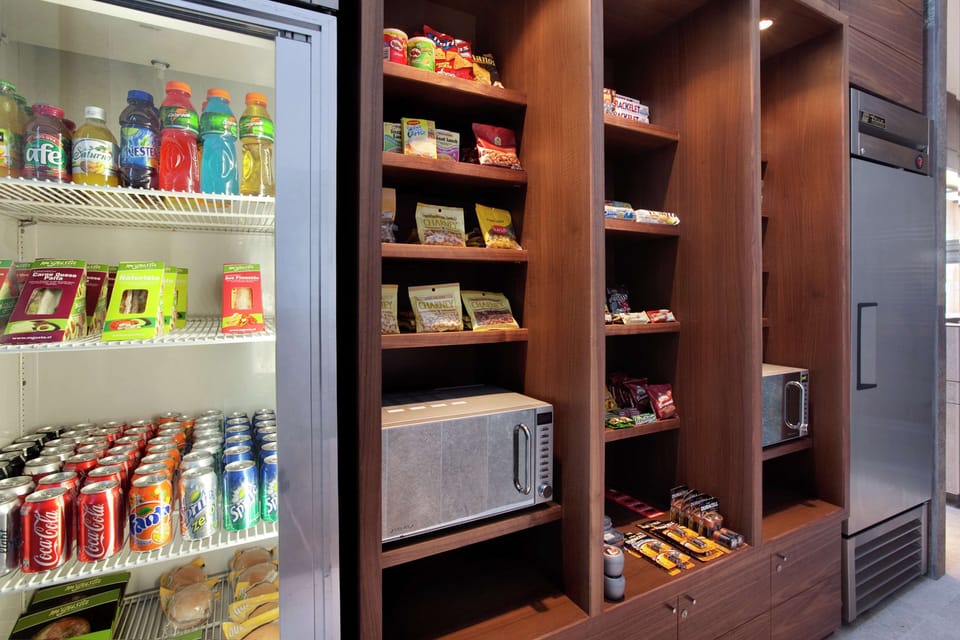 Snack bar