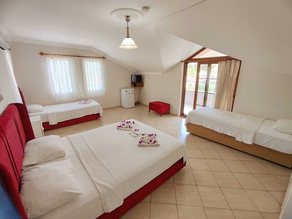 Family Suite, Terrace | Minibar, desk, soundproofing, WiFi (free)