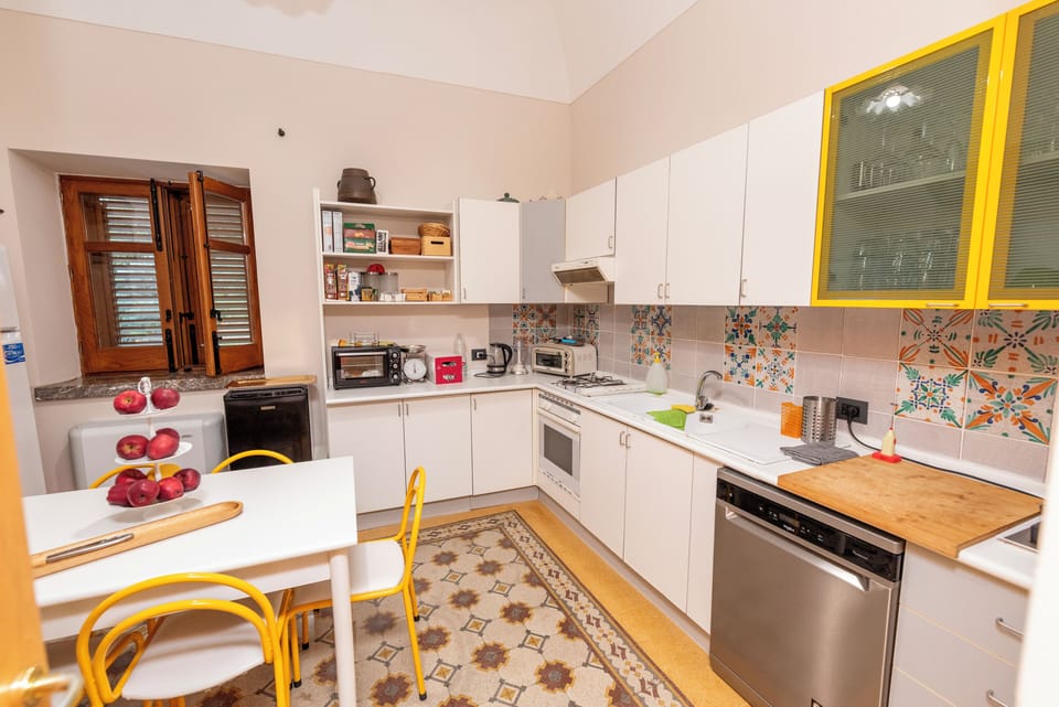 Deluxe Villa | Shared kitchen