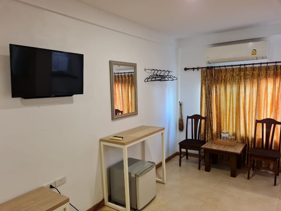 Studio, 1 Double Bed | In-room safe, free WiFi