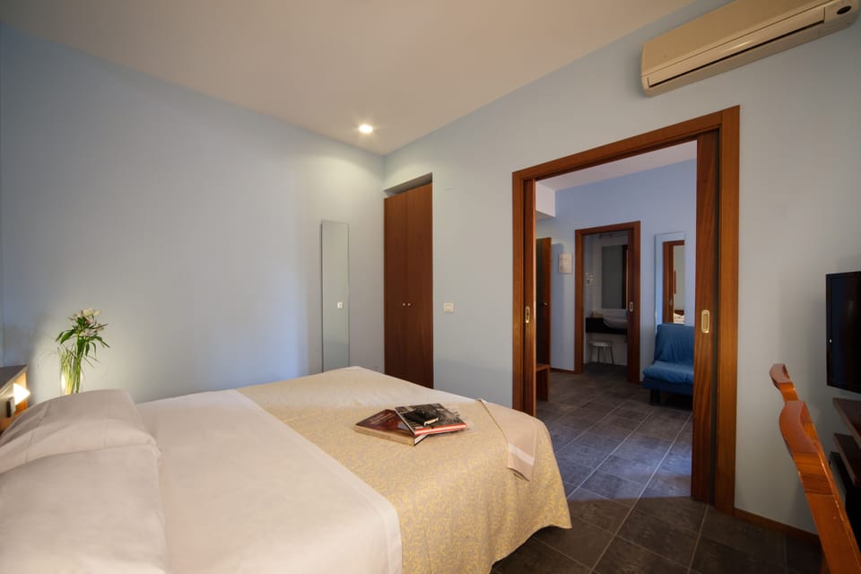 Superior Double or Twin Room, 2 Bedrooms, Non Smoking | Premium bedding, down comforters, minibar, in-room safe
