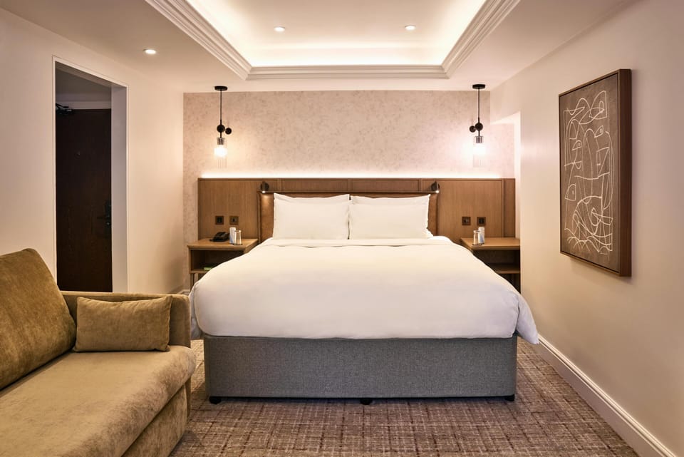 Egyptian cotton sheets, premium bedding, in-room safe, desk