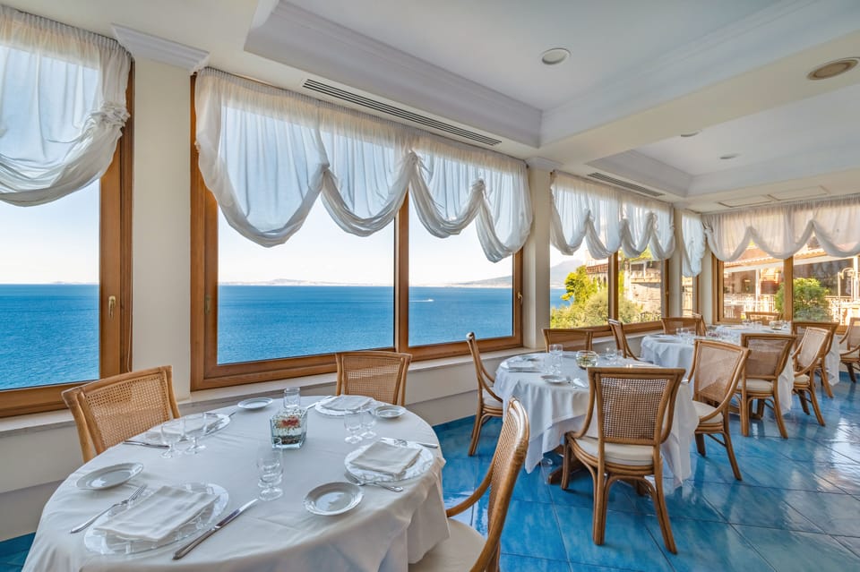 Italian cuisine, ocean views 