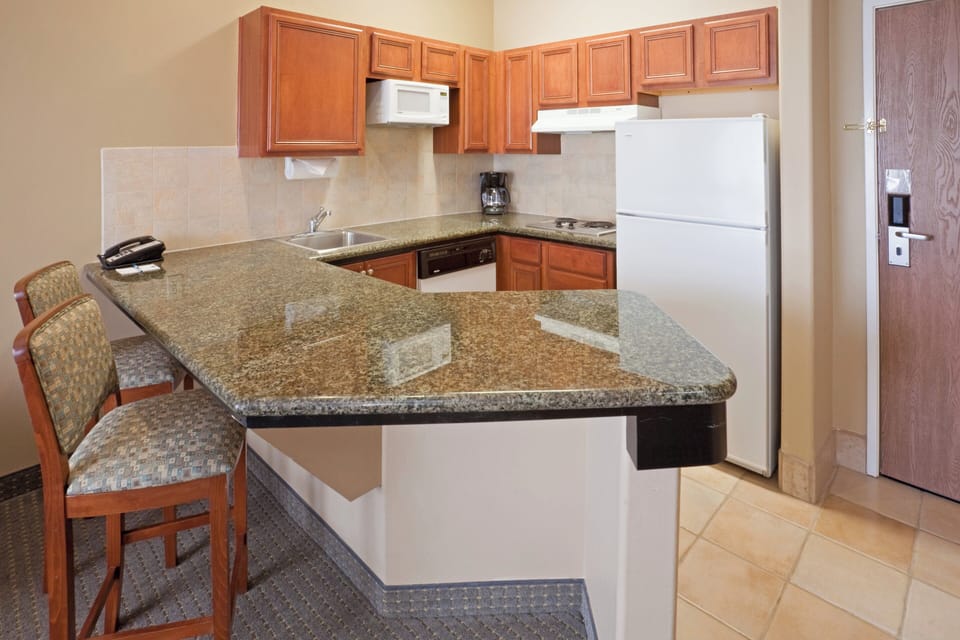 In-room safe, desk, iron/ironing board, WiFi (free)