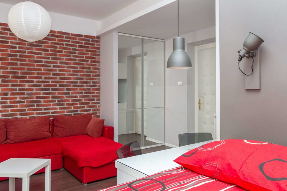Standard Apartment, 1 Bedroom, Kitchen | Living area | 128-cm Smart TV with cable channels, TV