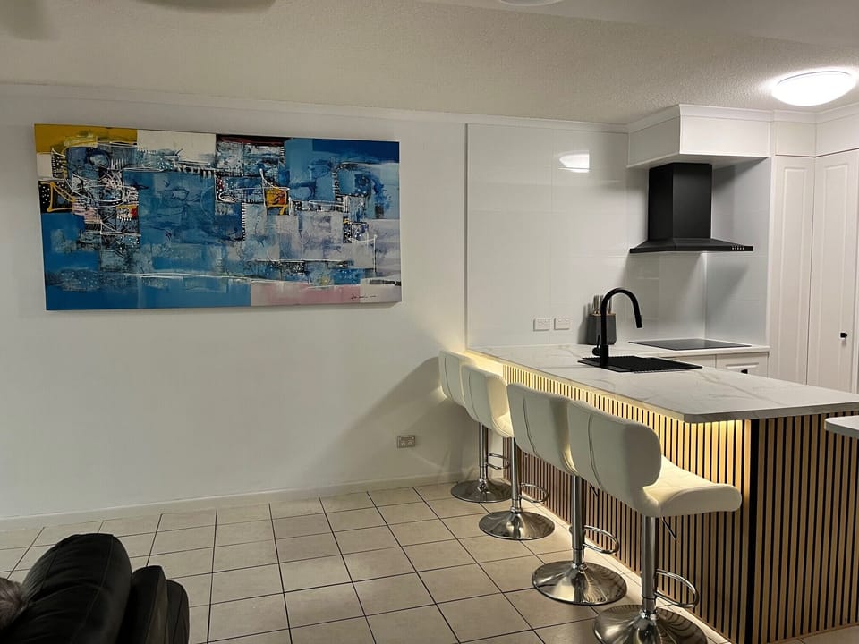 Family Apartment, 3 Bedrooms, Pool View | Living area | 32-inch flat-screen TV with digital channels, LCD TV, table tennis