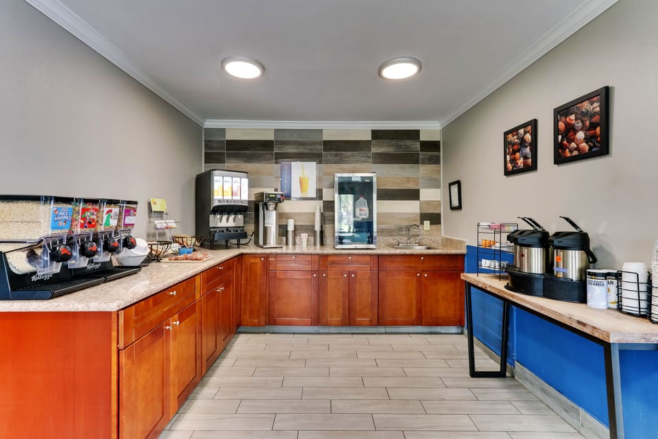 Free daily self-serve breakfast