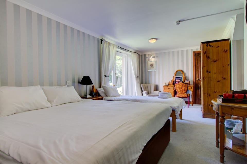 Individually decorated, desk, iron/ironing board, free cribs/infant beds