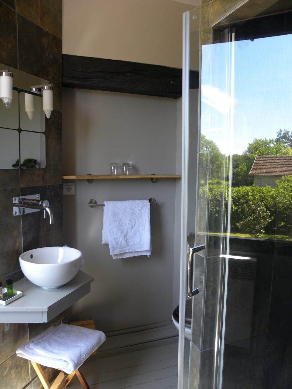 Double Room | Bathroom shower