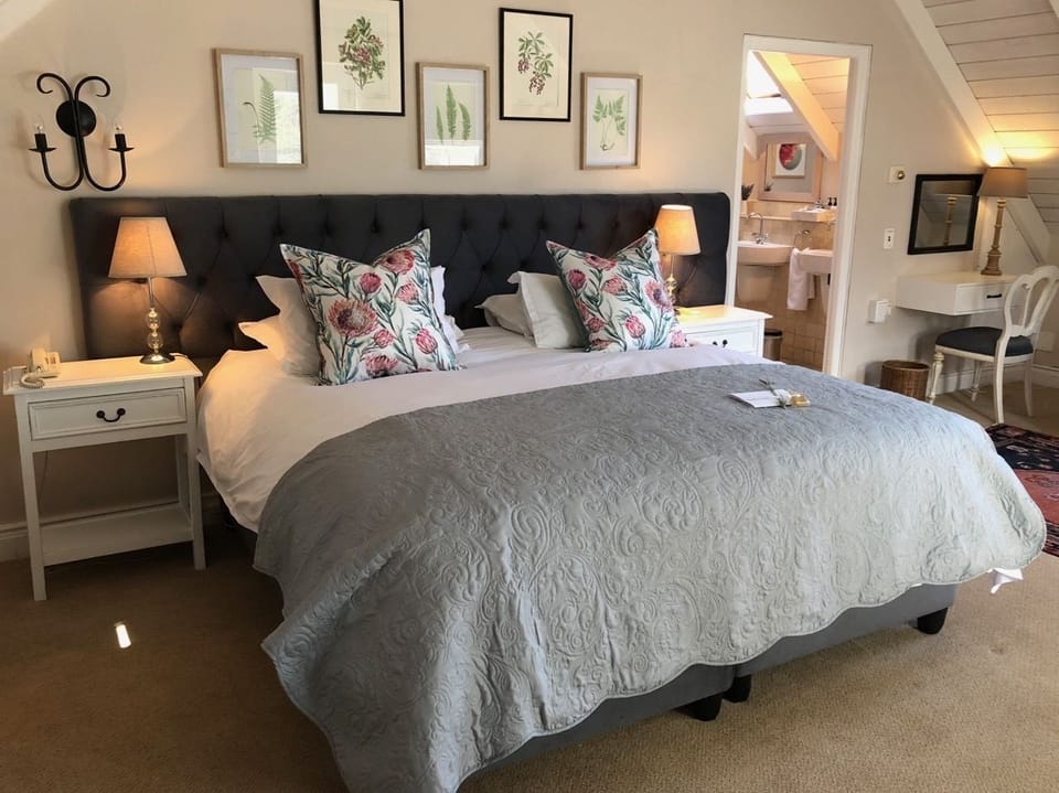 Deluxe Double Room First Floor | Premium bedding, minibar, in-room safe, individually decorated