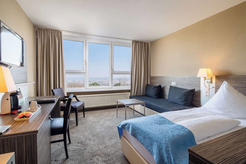 Standard Room, 1 Twin Bed | Hypo-allergenic bedding, in-room safe, individually decorated