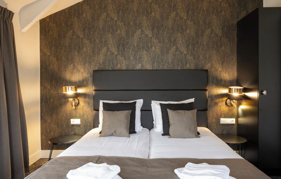 Standard Double Room | Desk, blackout drapes, soundproofing, iron/ironing board