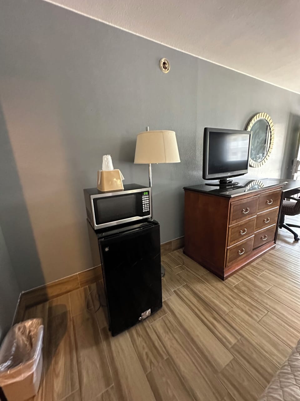 Basic Double Room | Desk, blackout drapes, soundproofing, iron/ironing board