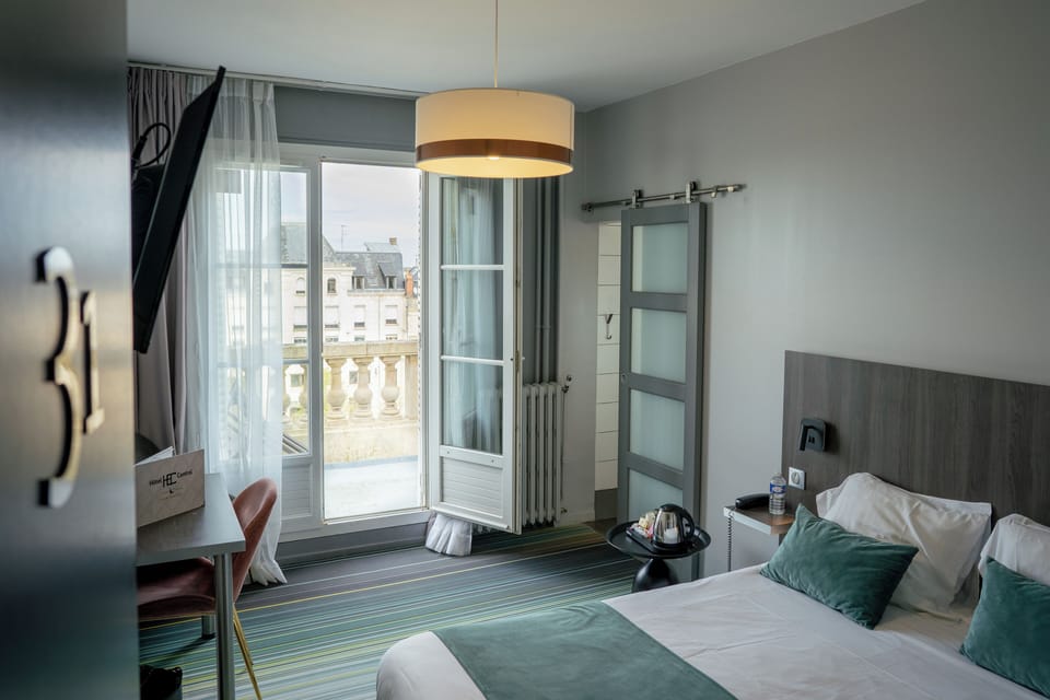 Premium Double Room | Premium bedding, desk, blackout drapes, soundproofing