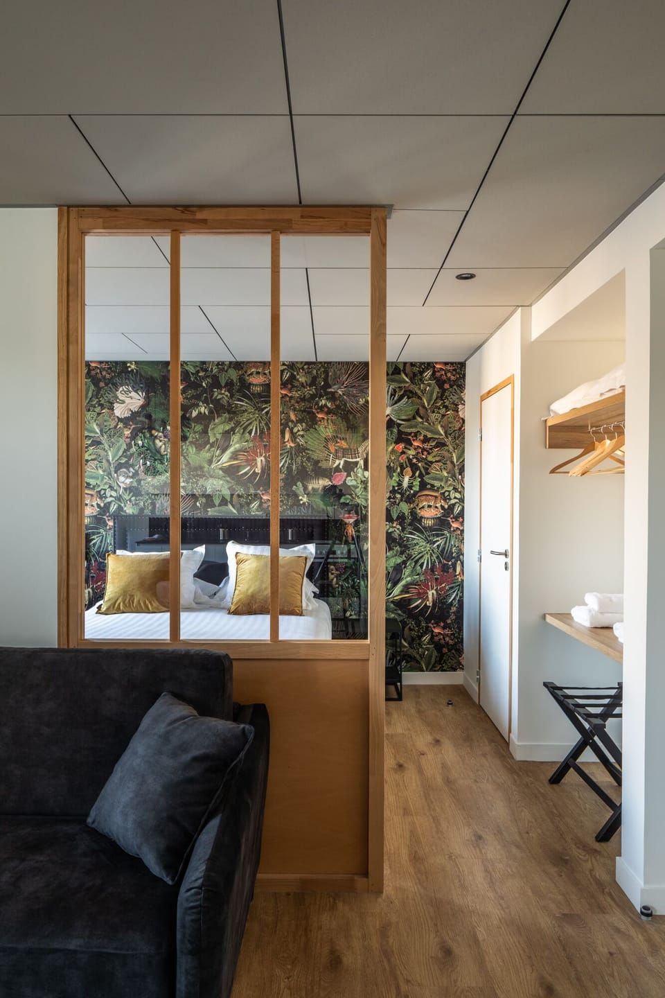 Deluxe Apartment, 1 Bedroom | Living area | TV