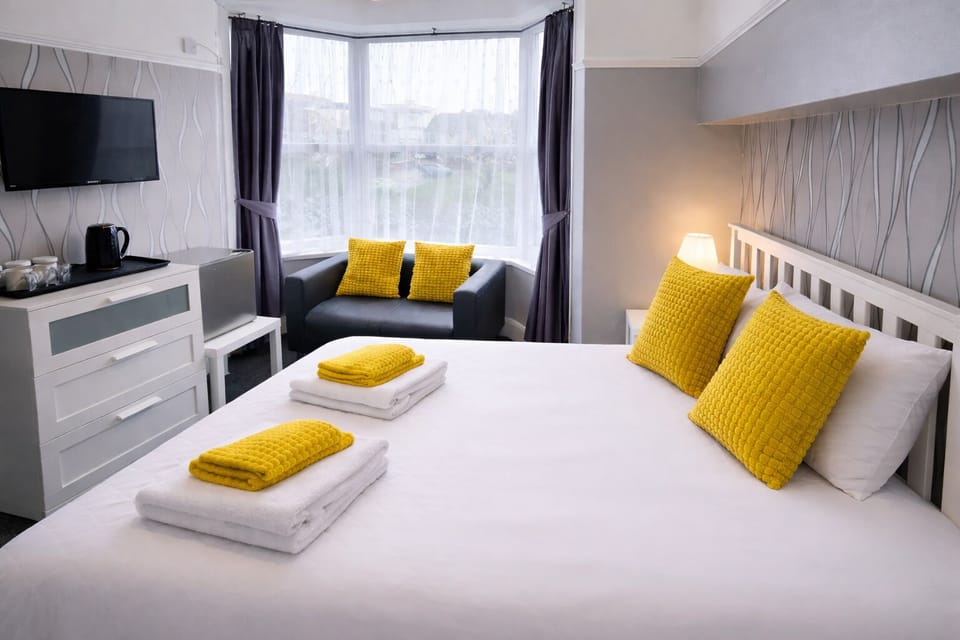 Double Room, Ensuite, Partial Sea View (ROOM )