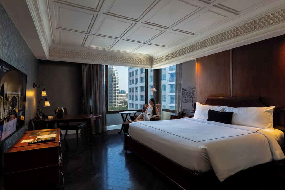 Room, 1 King Bed, Corner | Premium bedding, Select Comfort beds, minibar, in-room safe