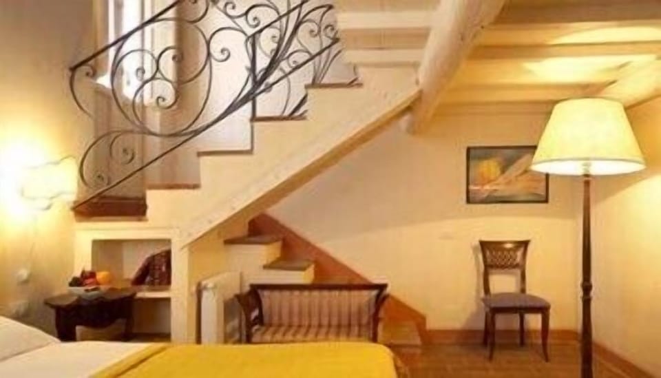 Minibar, in-room safe, cribs/infant beds, free WiFi
