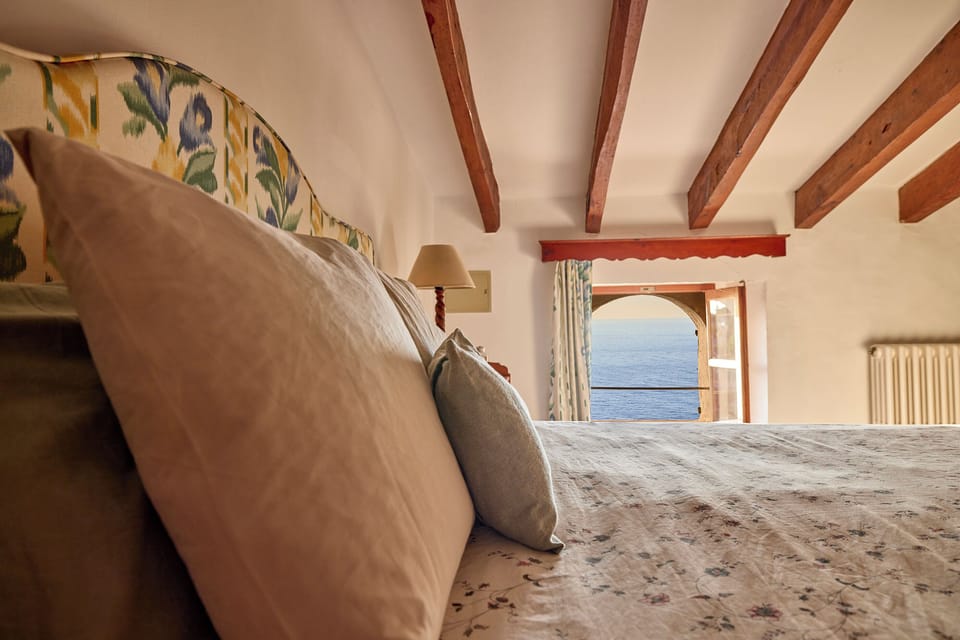 Double Room with Sea or Mountain Views | Hypo-allergenic bedding, down comforters, iron/ironing board