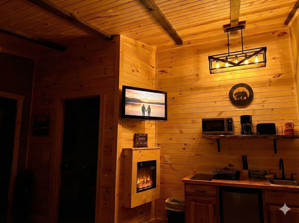 Studio | Blackout drapes, iron/ironing board, free WiFi, bed sheets