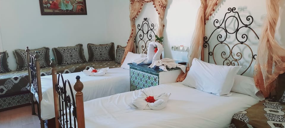 Minibar, blackout drapes, free WiFi, bed sheets