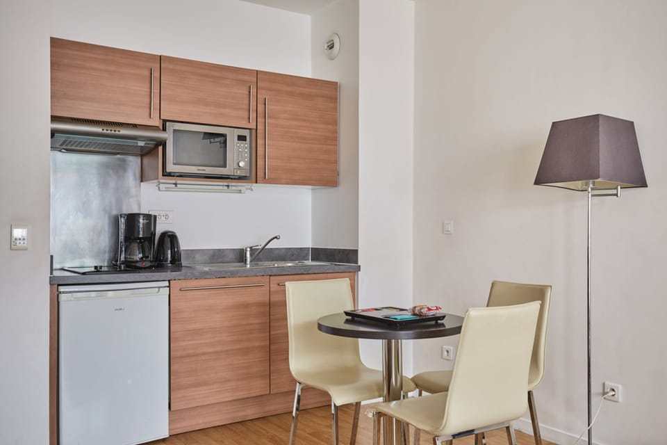Private kitchenette
