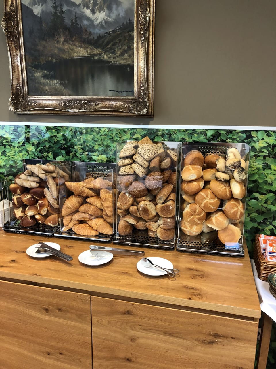 Daily buffet breakfast for a fee