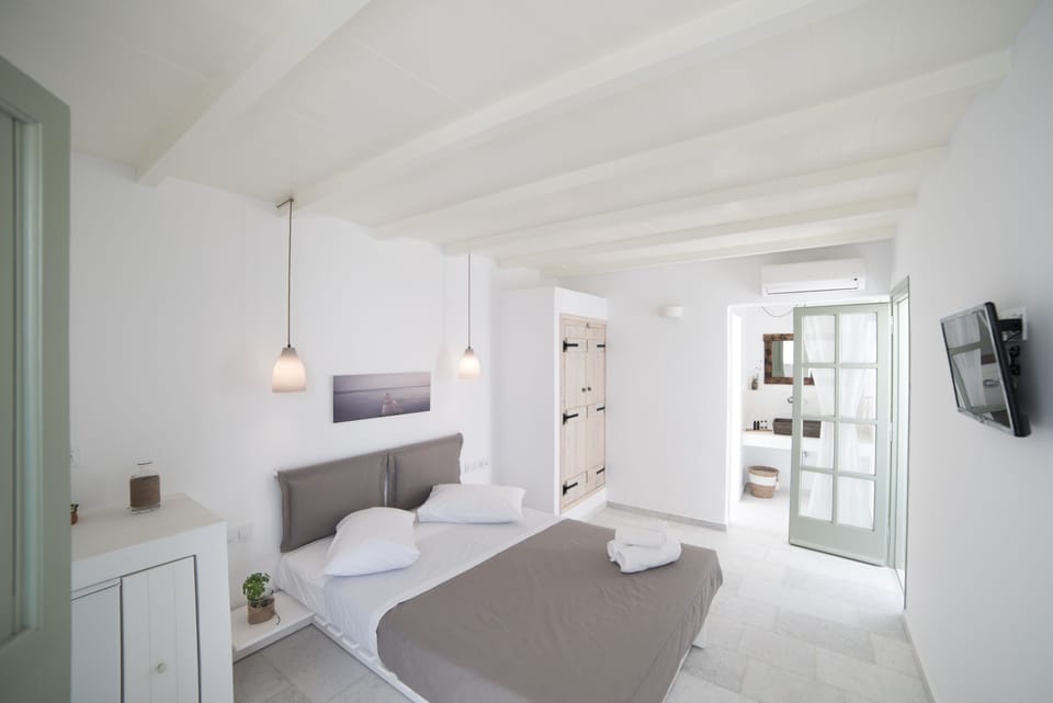 Deluxe Double Room, 1 Bedroom, City View (Sea or City view) | Premium bedding, down comforters, in-room safe, desk