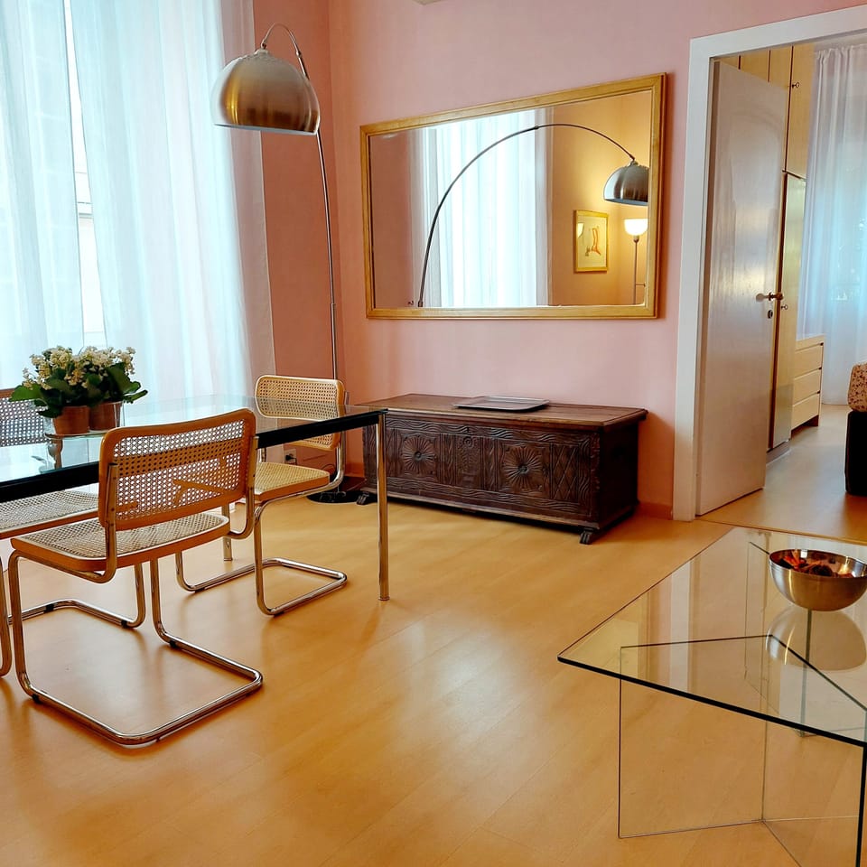 Premier Condo, 1 Bedroom, Garden View, Annex Building | Living area | 42-inch TV with satellite channels