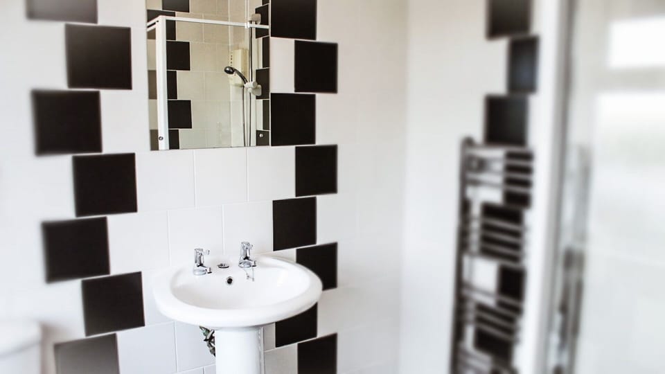 Twin Room | Hypo-allergenic bedding, individually decorated, iron/ironing board