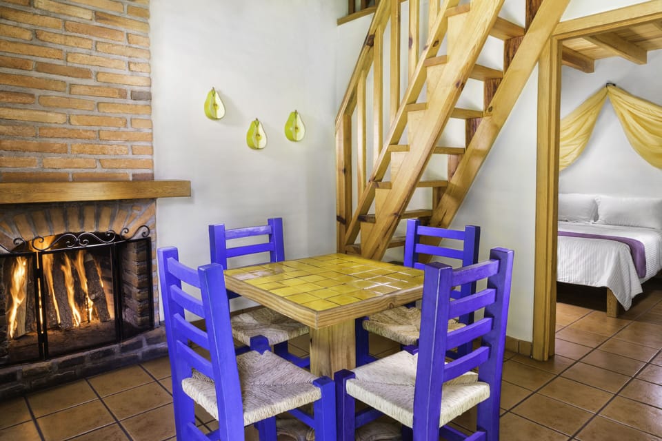 Family Cabin | Premium bedding, in-room safe, free internet, bed sheets