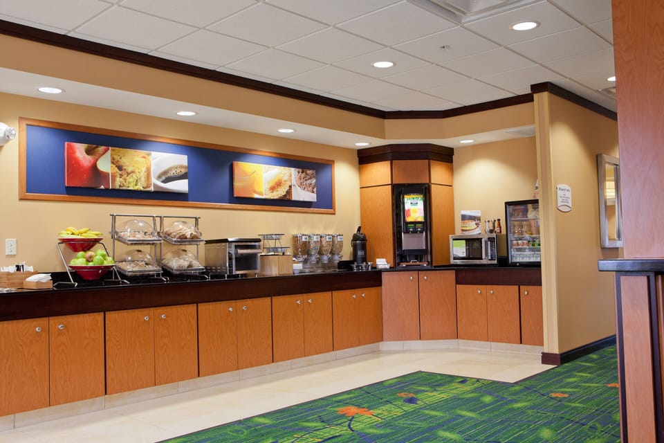 Free daily continental breakfast