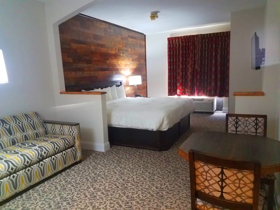 Standard Room, 2 Double Beds | Premium bedding, iron/ironing board, rollaway beds, free WiFi
