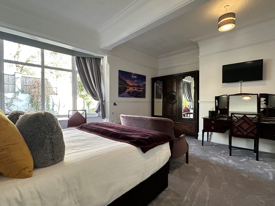 Standard Double Room | Hypo-allergenic bedding, blackout drapes, iron/ironing board