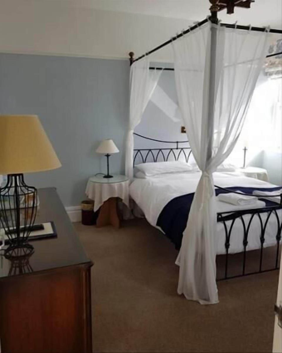 Double Room, Ensuite (Four Poster  1st Floor)