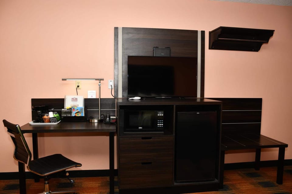 Blackout drapes, iron/ironing board, free WiFi, bed sheets