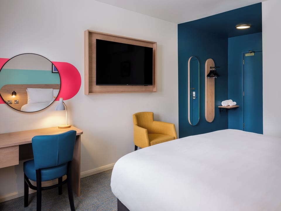 In-room safe, individually furnished, desk, iron/ironing board