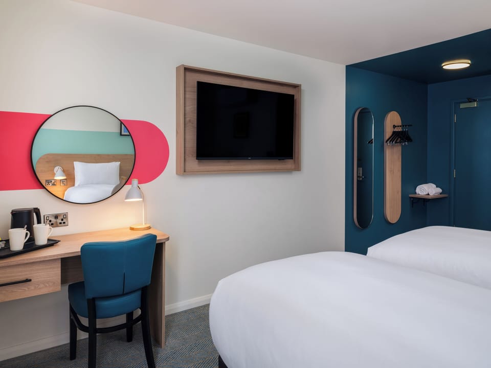 In-room safe, individually furnished, desk, iron/ironing board